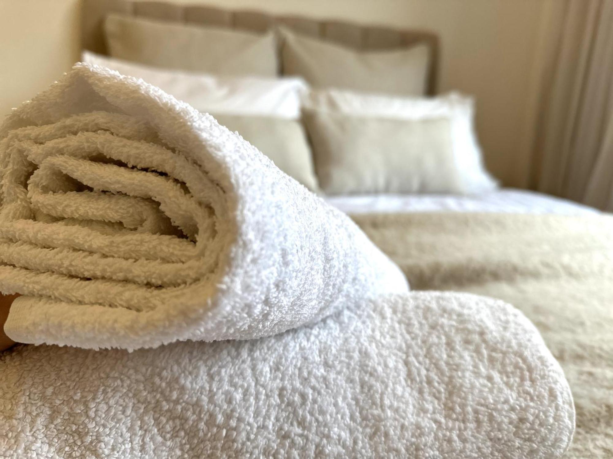 Private Room With En-Suite And Parking In Shared Flat 글라스고 외부 사진